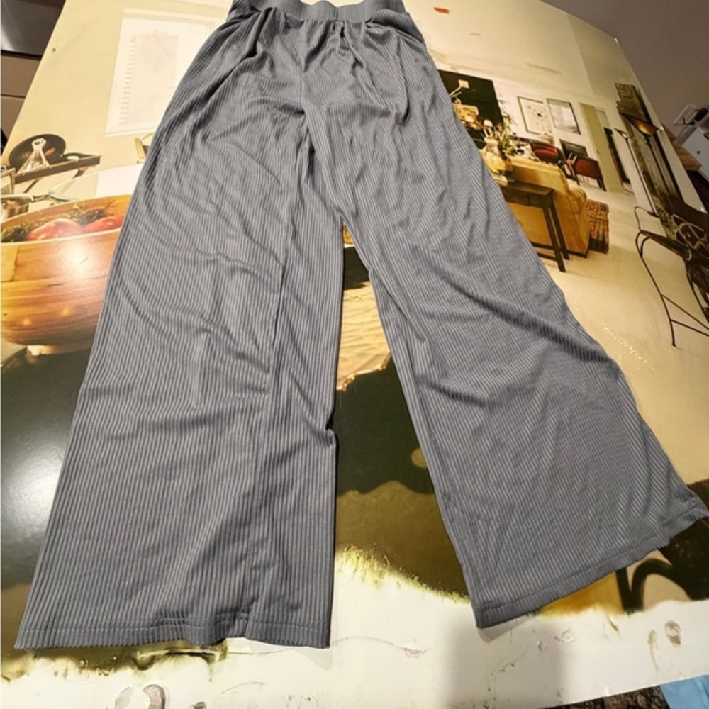Ekouaer Size Small Grey Women's Boot Cut Pants